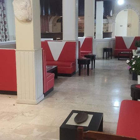 מסונגי Pantheon Hall Hotel מראה חיצוני תמונה