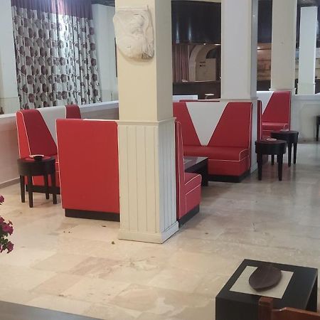 מסונגי Pantheon Hall Hotel מראה חיצוני תמונה