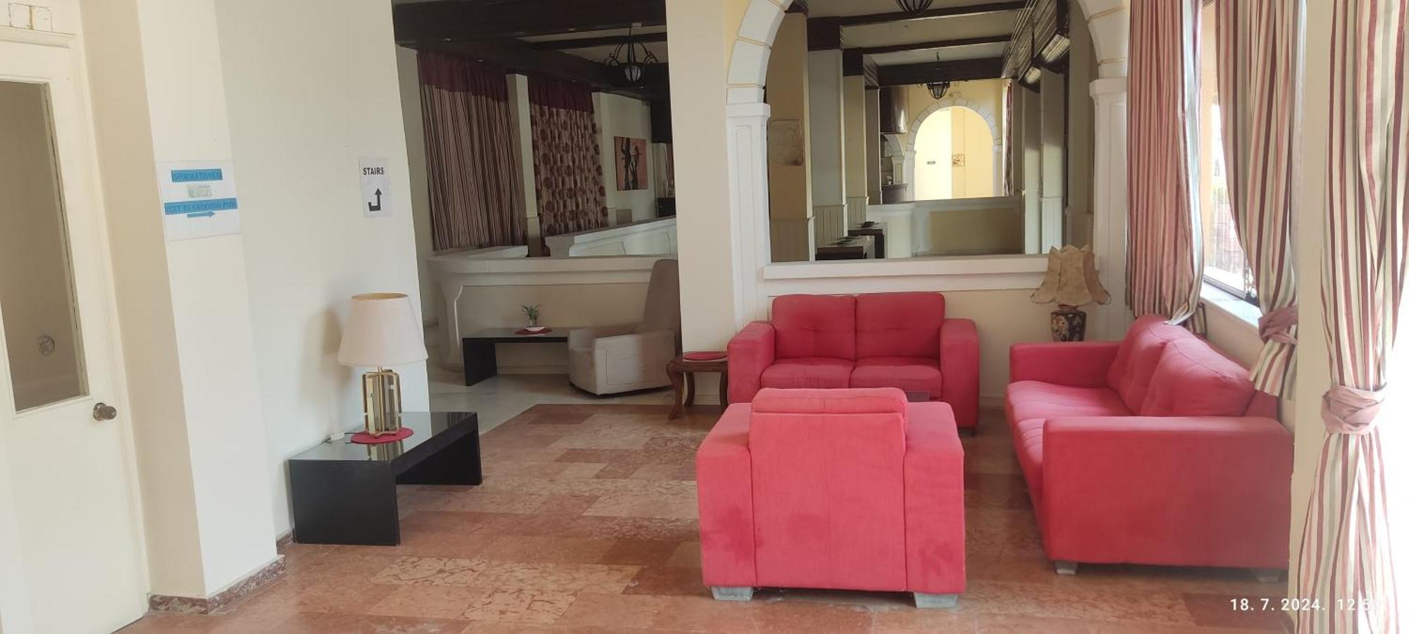 מסונגי Pantheon Hall Hotel מראה חיצוני תמונה