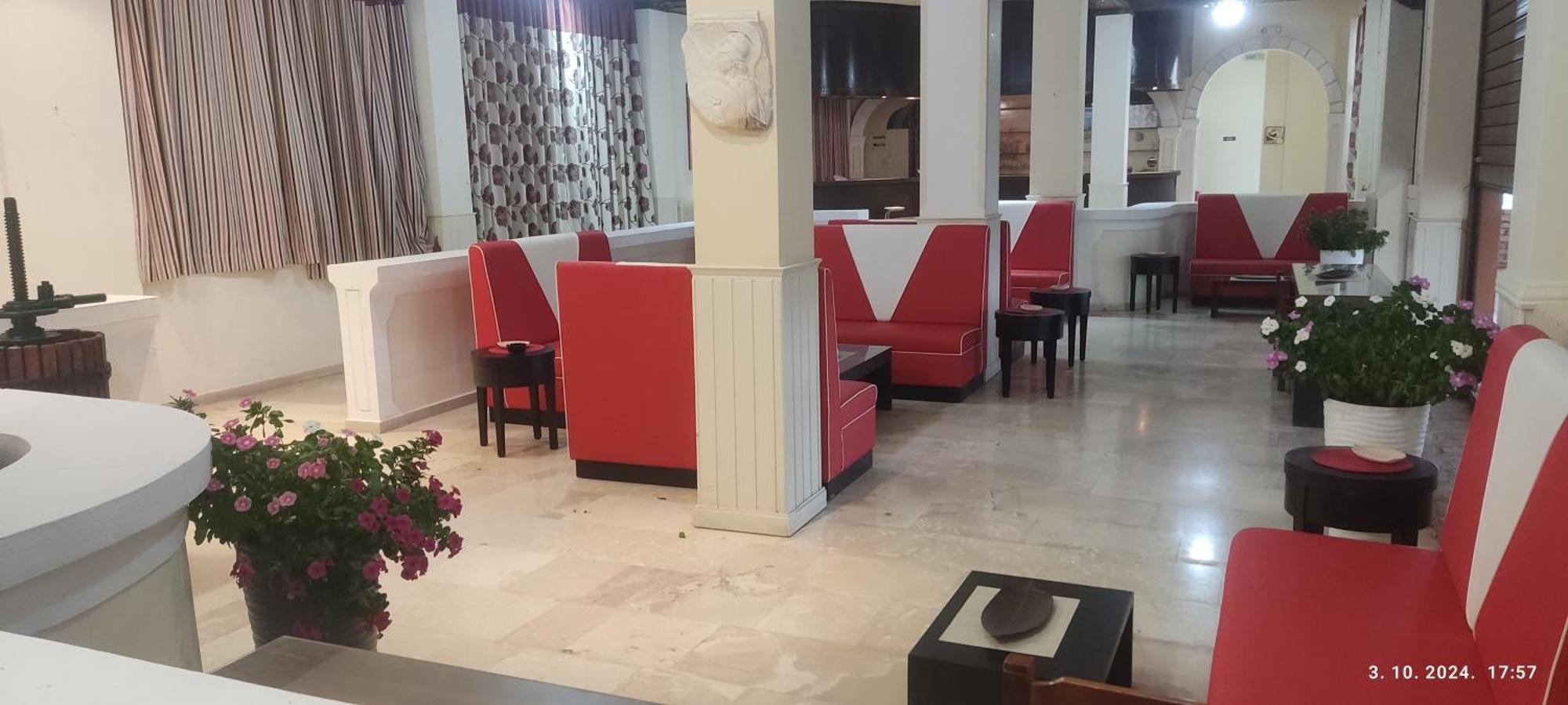 מסונגי Pantheon Hall Hotel מראה חיצוני תמונה